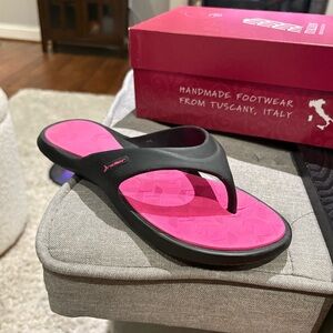 Rider Pink and Black Women's Sandals